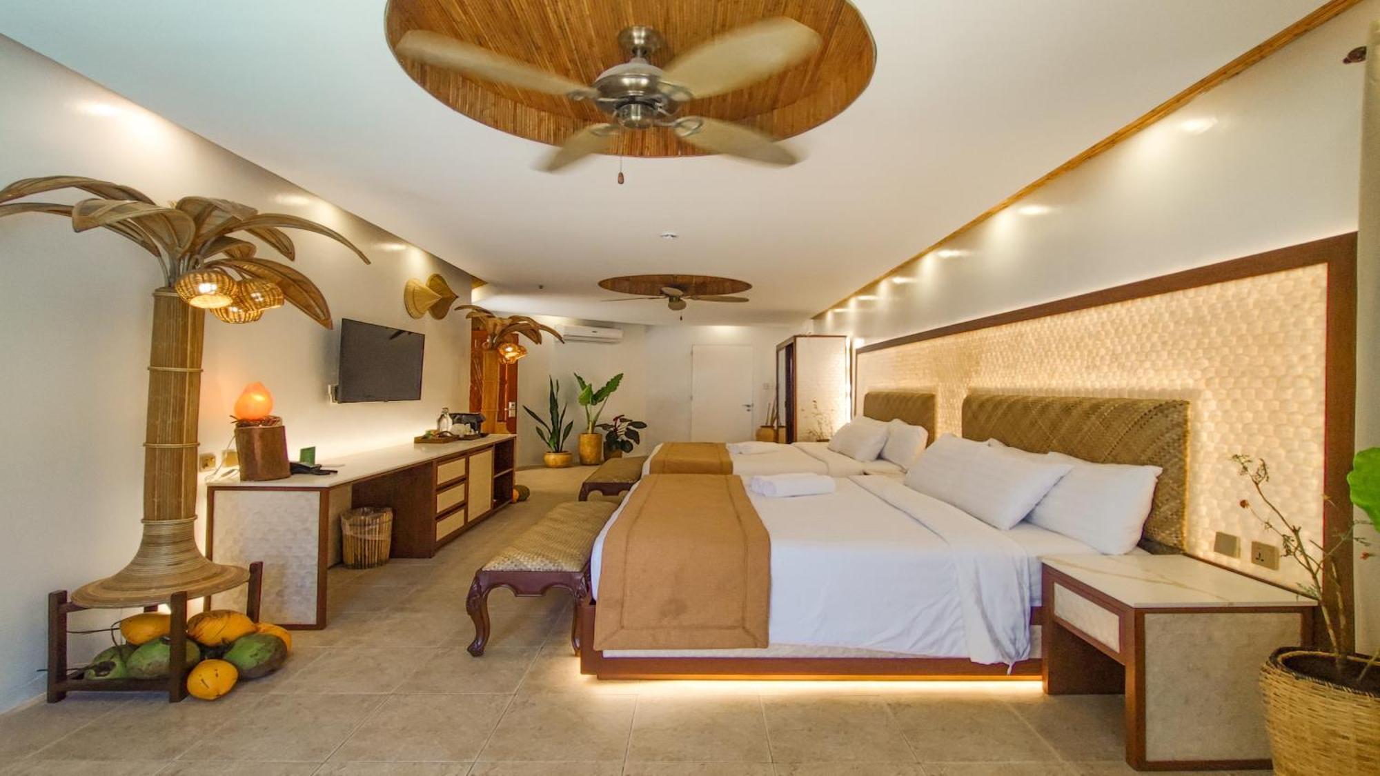 Ambassador In Paradise Balabag  Bagian luar foto Deluxe Room