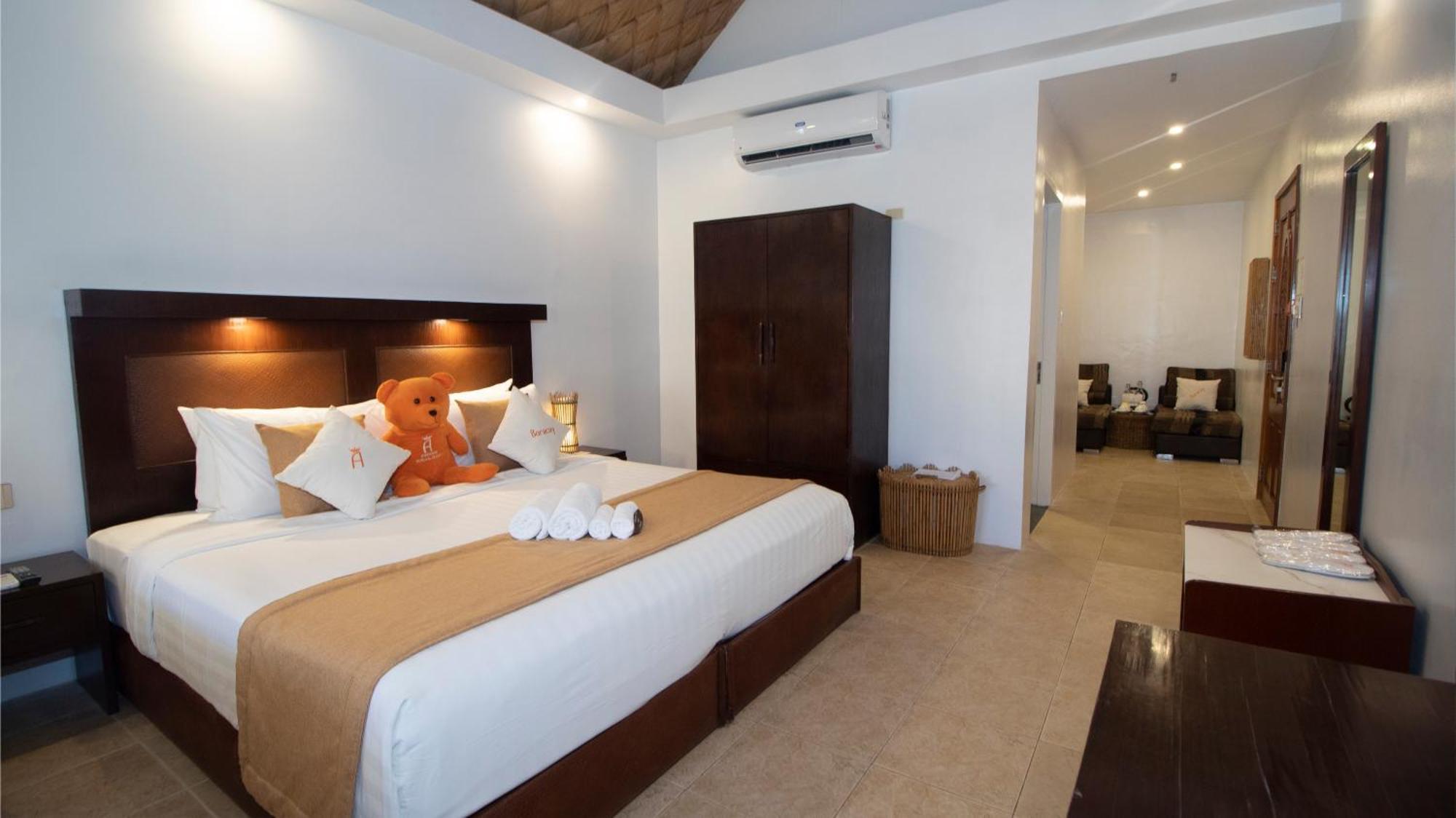 Ambassador In Paradise Balabag  Bagian luar foto A room at the resort